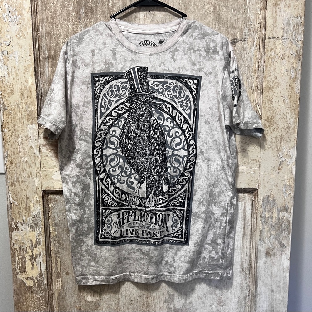 Grey and black Affliction tee dyed crow soft, weightless graphic